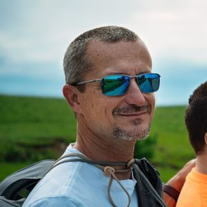 Meet your Posher, Clifton